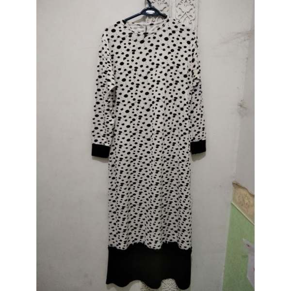 gamis satu set dengan khimar