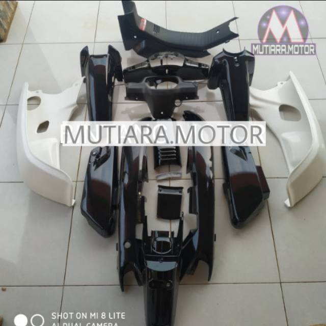 body full set honda astrea grand legenda 2 warna hitam