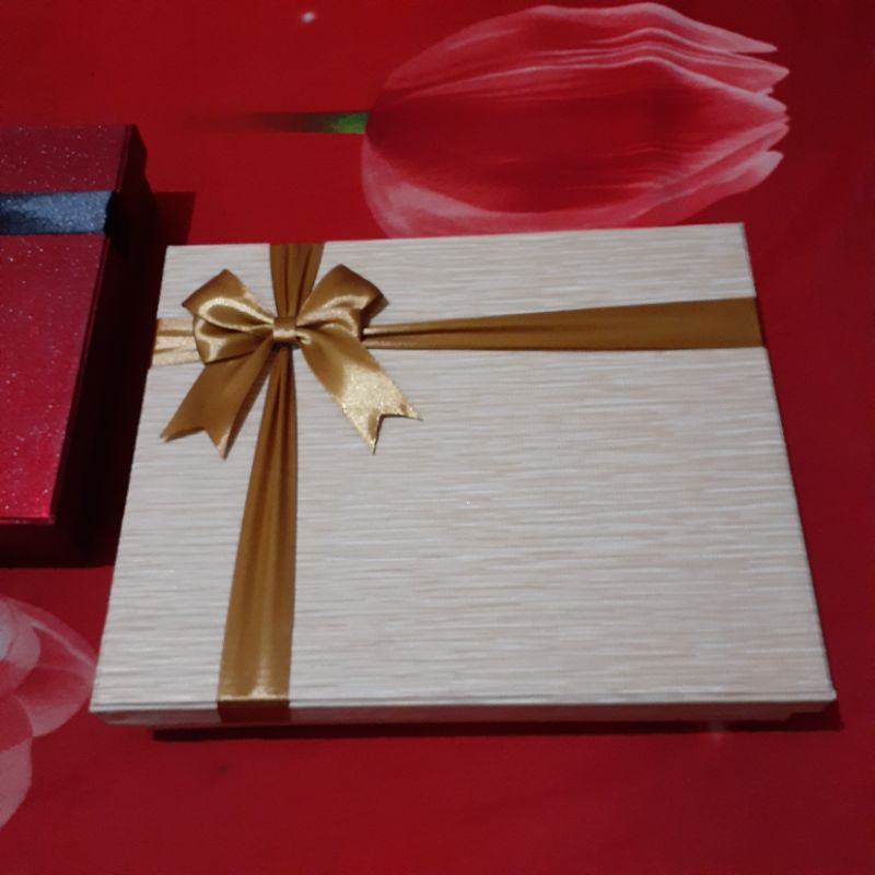 Kotak Kado Hadiah / Gift Box Pita Satin Custom Ukuran