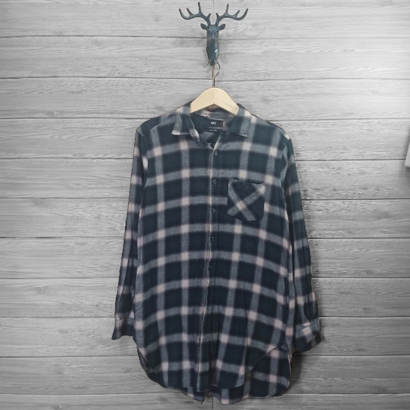 KEMEJA FLANEL Hare Size s Fit LP86 L53
Kode V11