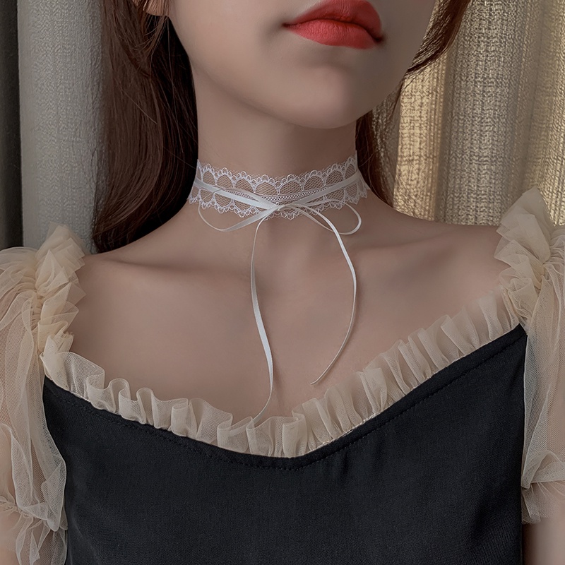 Kalung Bahan Lace Aksen Pita Warna Hitam Gaya Korea Untuk Wanita