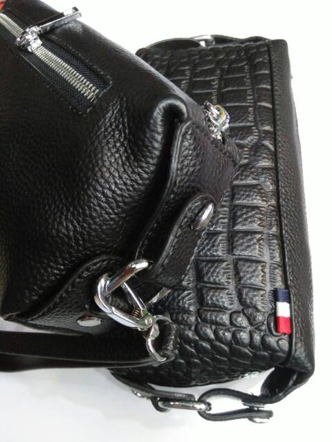 Handbag kulit import tali tangan motif emboss HB 66171