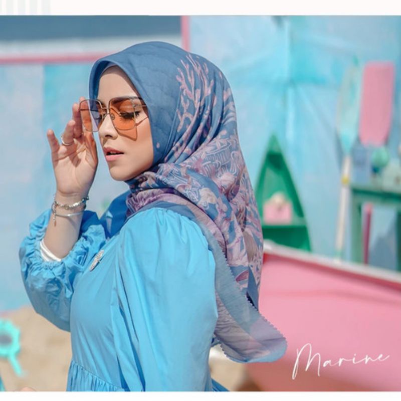 preloved 1x pakai , lengkap BOX ❤️ The Little mermaid disney Marine buttonscarves button scarves BS 