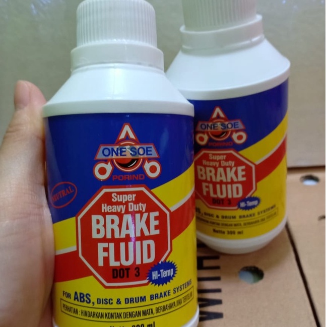 Minyak Rem Oil Oli Brake Fluid ONE SOE ( Dot-3 / Dot 3 ) Varian Warna Merah dan Putih (300ml)