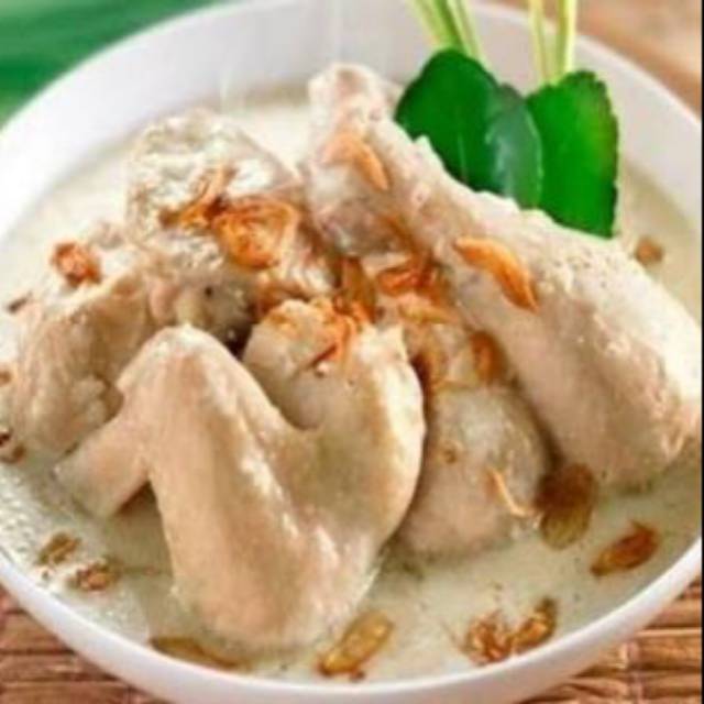 Opor ayam 1/2 kg  rp 50.000