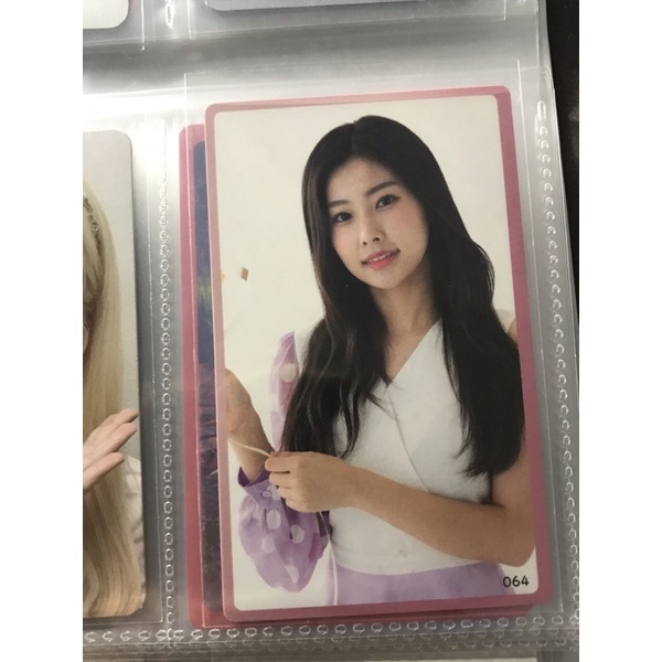 trading card eyes on me japan hyewon izone