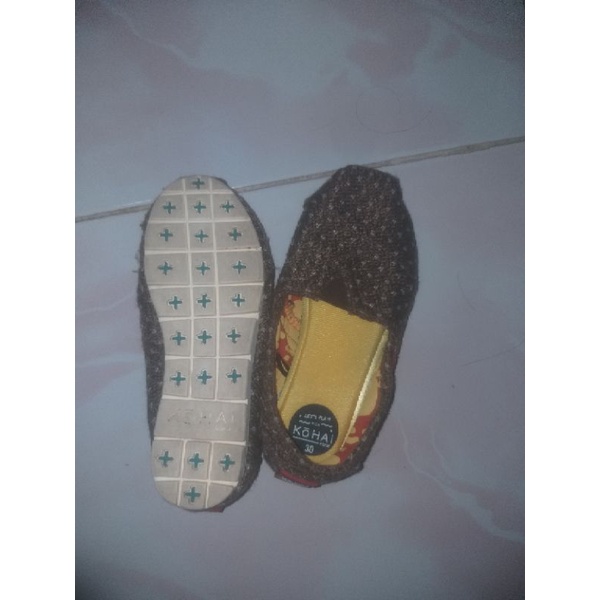 PRELOVED SEPATU Wakai Kids ORI