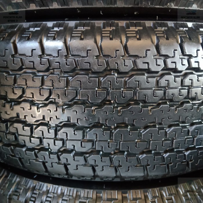 Ban Bridgestone ukuran 215/65 r16 90%