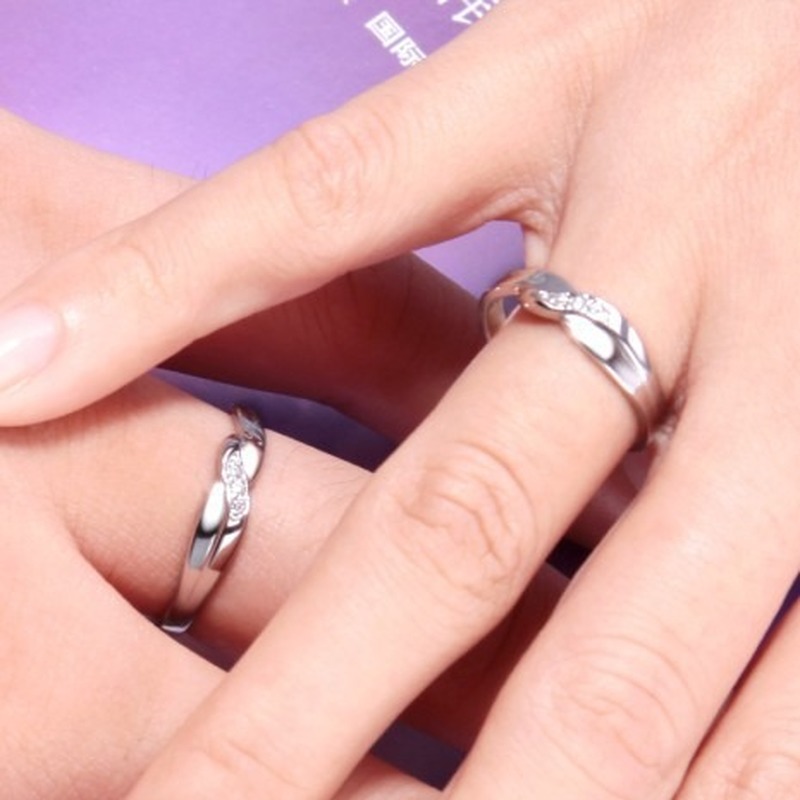 Cincin Model Terbuka Adjustable Warna Silver Gaya Korea Untuk Pasangan