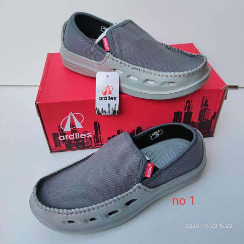 SEPATU BY ARDILES SLIP ON 5 APM- OREDO 03