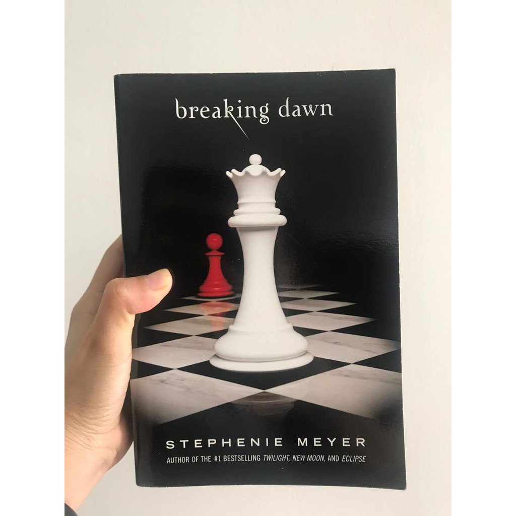 Breaking Dawn (TWILIGHT SAGA) - Stephenie Meyer (ENGLISH NOVEL)
