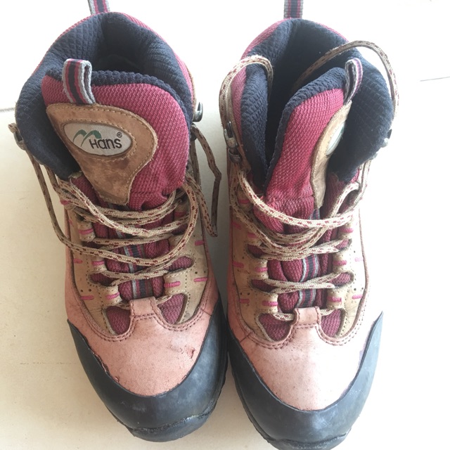 Preloved sepatu gunung hans