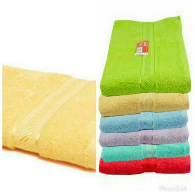 PROMO BELI HANDUK MERAH PUTIH UKURAN 70×135  WARNA KUNING FREE SATU (DAPAT 2)