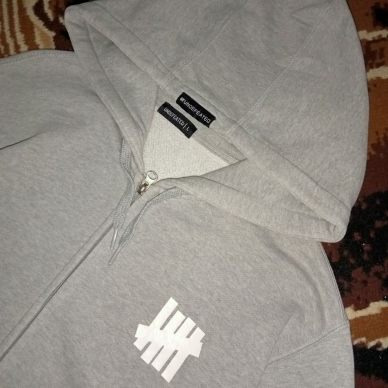 ZIP HOODIE UNDEFEATED