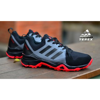  Sepatu  olahraga running  jogging  Adidas terrex ringan 