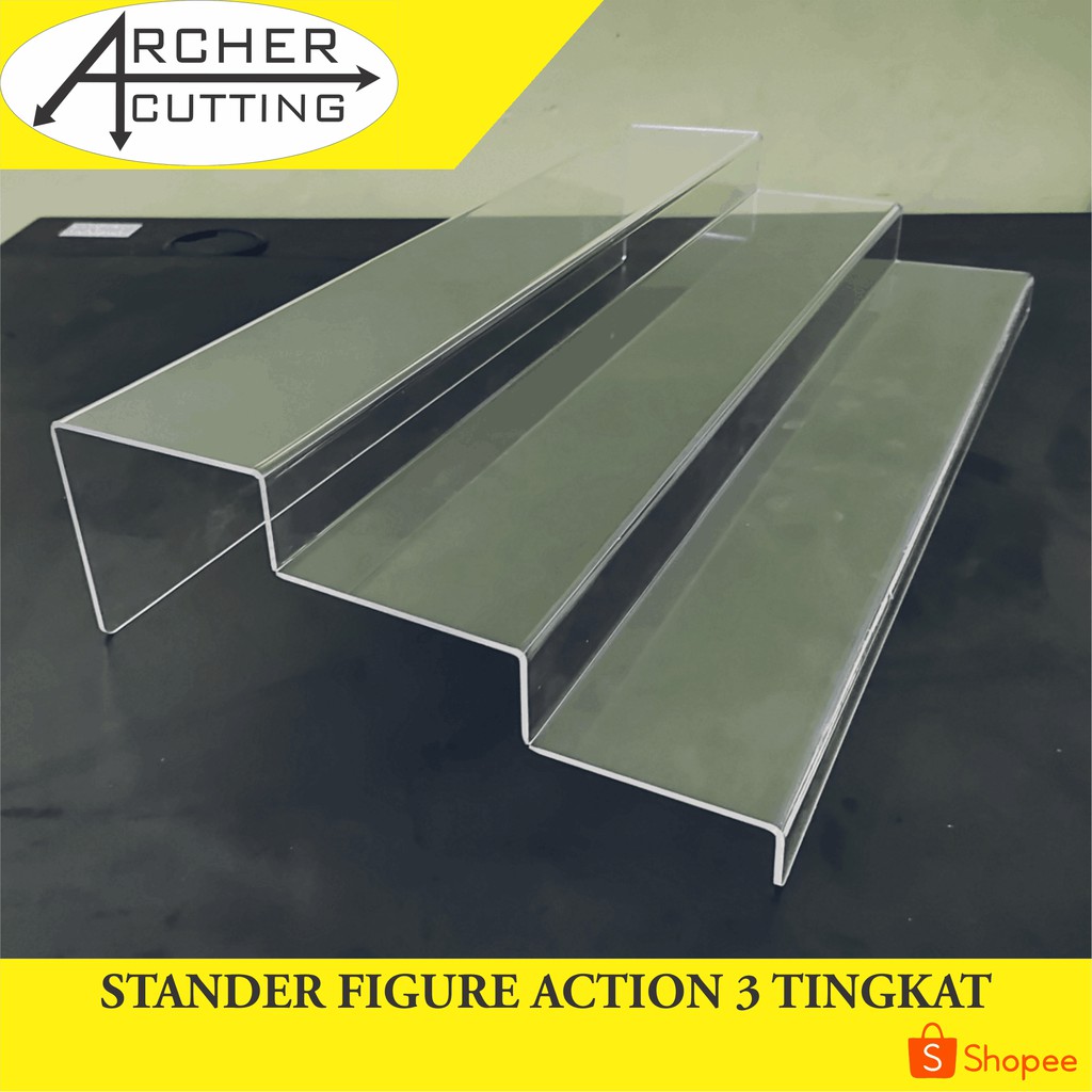 STANDER / DUDUKAN FIGURE ACTION 3 TINGKAT AKRILIK TANGGA AKRILIK