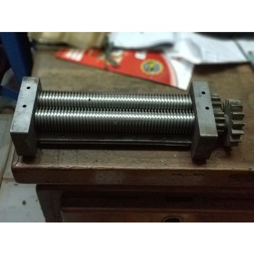 Pisau mesin pencetak mie ukuran 2 mm MJ180 MTX180 Mata Gilingan mie