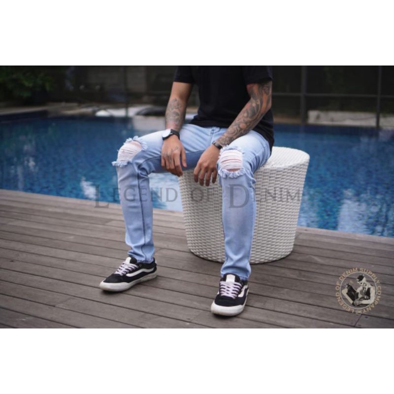 celana sobek lutut birumudascrub legend off denim original / celana sobek lutut tembus kulit / celana sobek sofjeans / celana sobek lutut pria /celana sobek pria / celana sobek pria bisa cod