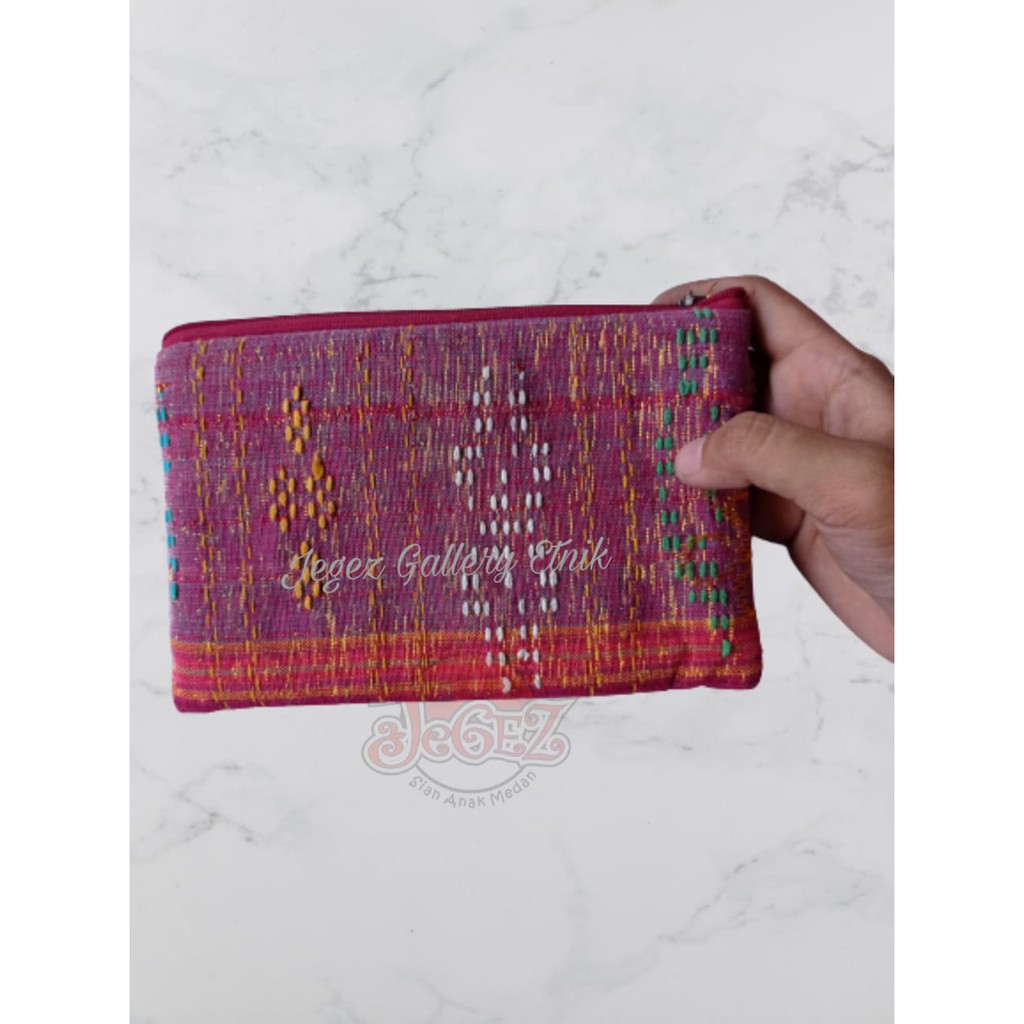 souvenir pernikahan dompet ulos etnik