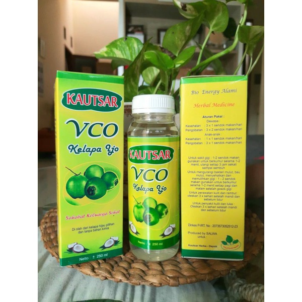 

MINYAK VCO 250ML ASLI KELAPA HIJAU Mencegah penyakit jantung, anti kanker, stroke
