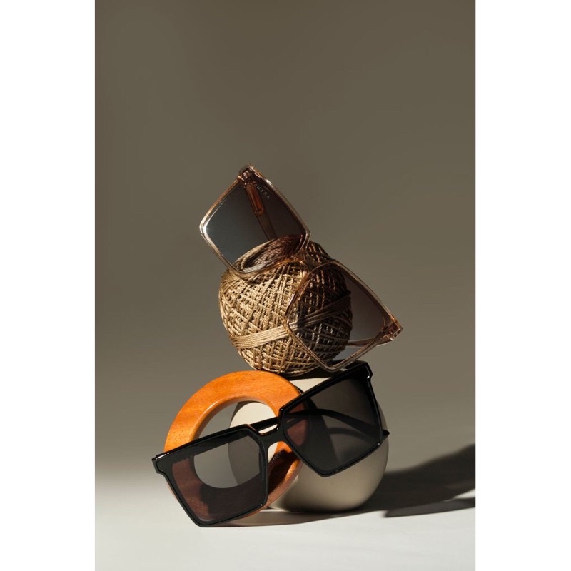 iwearmyra Louie sunglasses dark brown black hitam coklat taupe i wear myra wearmyra kacamata kaca ma