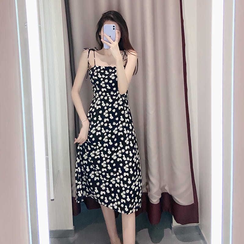 Zona cantikku - Dress Wanita Korean Style Bunga Aster Tali Kecil Slim Fit Soft Sand Holiday Outfit D