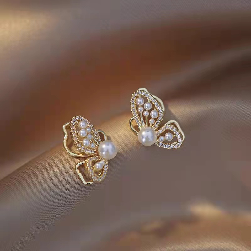 Anting Kupu-Kupu Mutiara Berlian Berkilau Tiga Dimensi Aksesoris fashion Korea Wanita