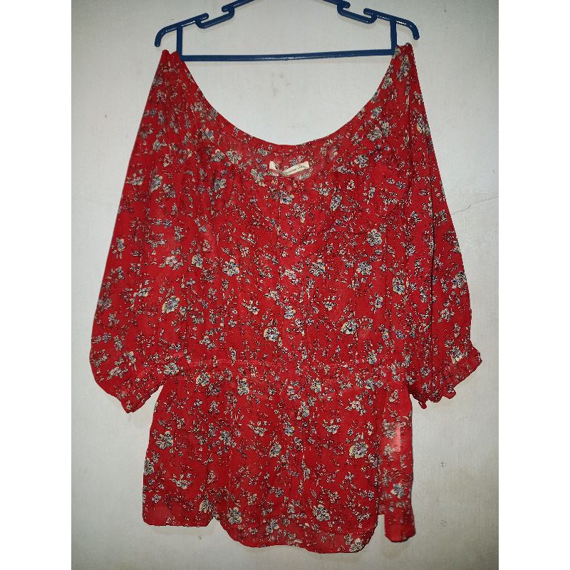 Blouse Sabrina Bunga Maroon