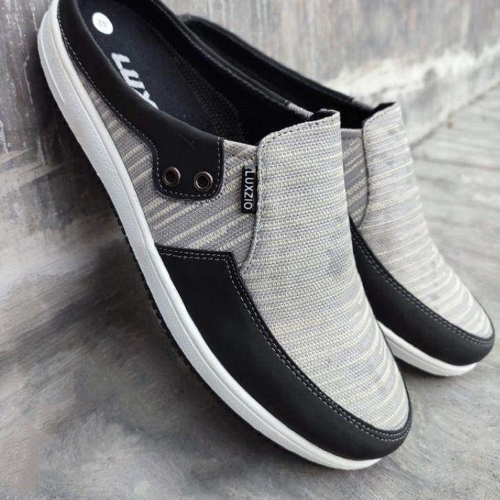 Flash Sale Selop bustong kain sintesis tersedia size 44 . sepatu casual slip on pria