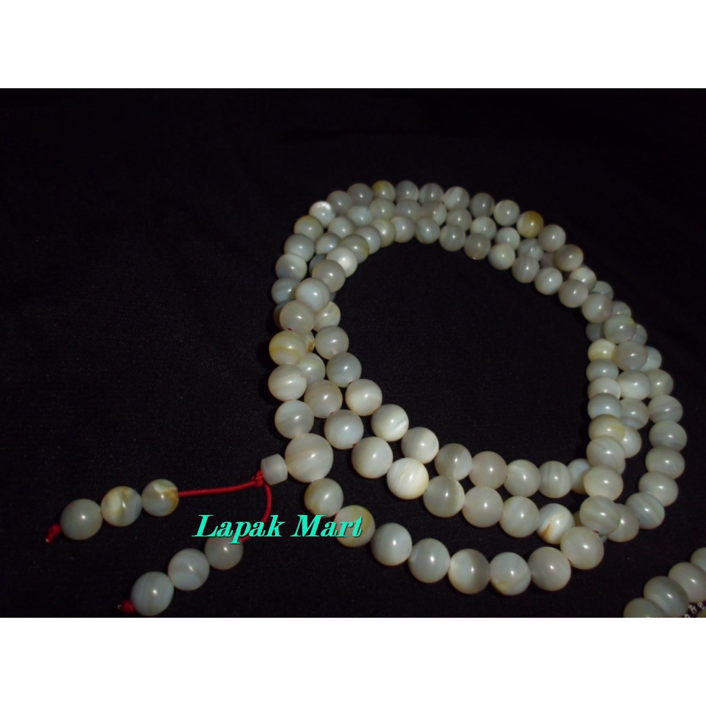 Kalung Budha Laris Kulit Kerang Mutiara Alam Ukuran 108 Biji Kalung Budha Laris Kulit Kerang Mutiara Alam Ukuran 108 Biji