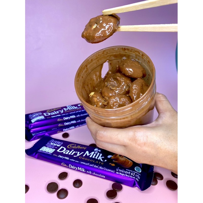 

Chocomelt cookies cadbury