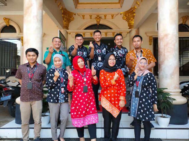 Diskon Solo Hem Pendek Motif Jumputan Print Hitam Batik Modern