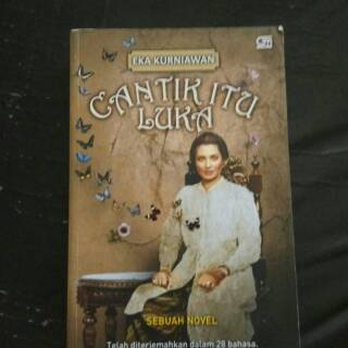 Jual Novel cantik itu luka | Shopee Indonesia