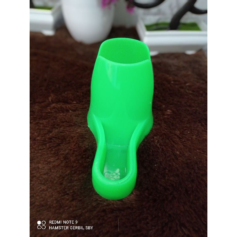 Tempat dudukan/stand botol hamster 3 in 1 (stand aja)