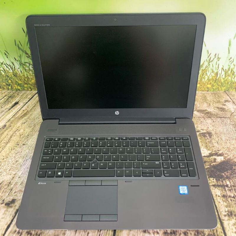 Laptop Gaming Hp Zbook 15 G4 Core i7 Gen 7 DUAL VGA NVIDIA QUADRO M1200M