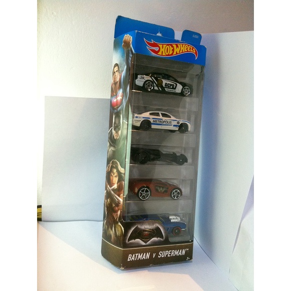 Hot Wheels. 2016 Batman V Superman Gift 5-Pack - DJD23. 11 Dodge Charger R/T. Black-11 Dodge Charger