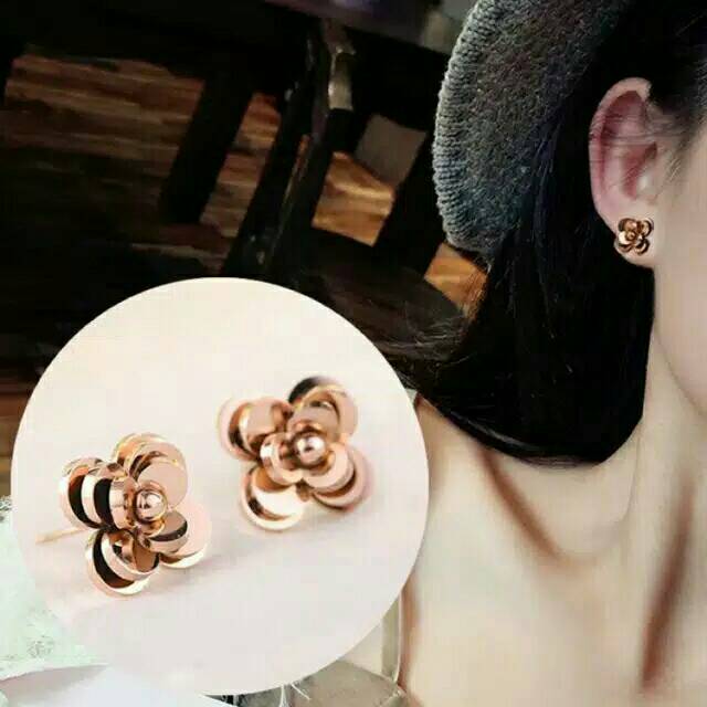 GG anting Tusuk Aksen Bunga 3 Dimensi Titanium Lapis Emas 18k#AT-112