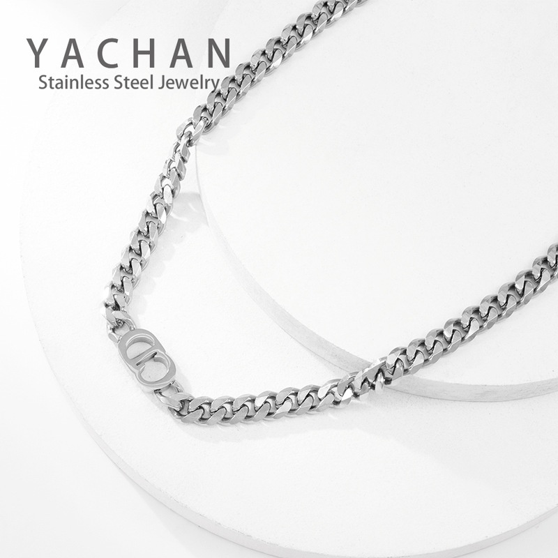 Baja Titanium CD liontin klavikula kalung Kuba link rantai Eropa dan Amerika terkenal gaya sederhana