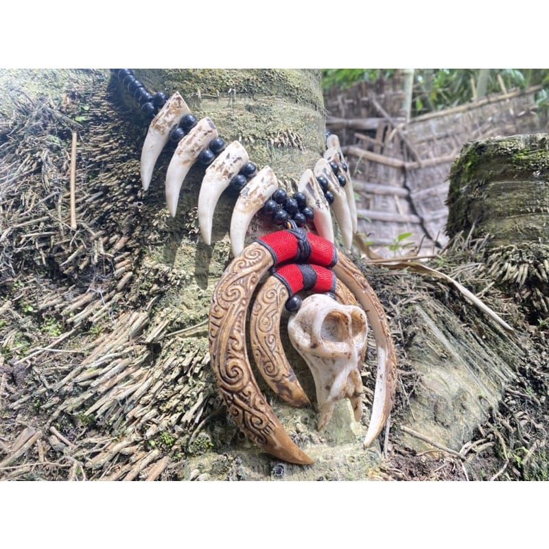 KALUNG ETNIK TARING UKIR DAYAK / KALUNG TENGKORAK