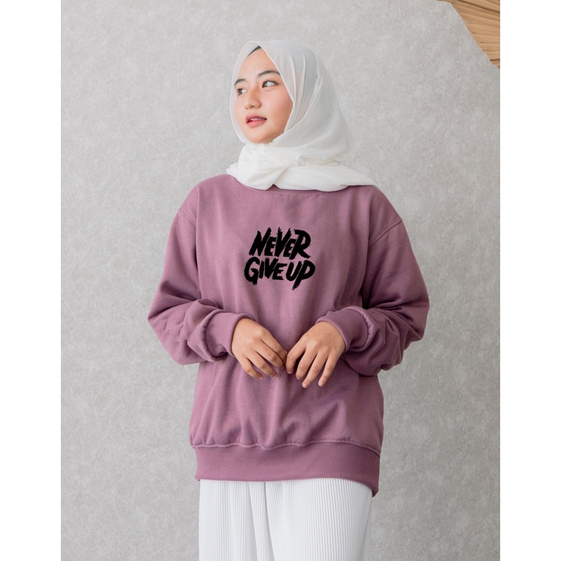 Sweater Never Give Up Black Pria &amp; Wanita | Sweater Korea Style Fleece Cotton | Dhea Fashion