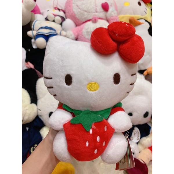 boneka hello kitty strawberry