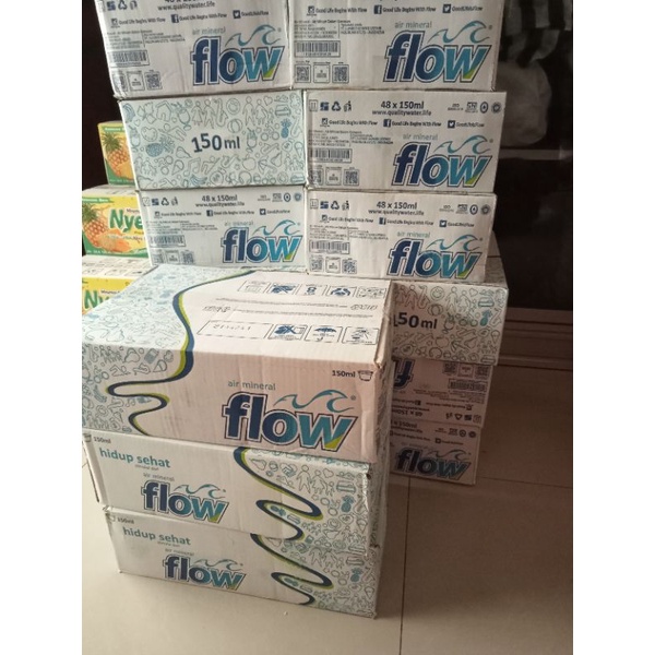 

Flow air minum kecil ukuran 150 ml