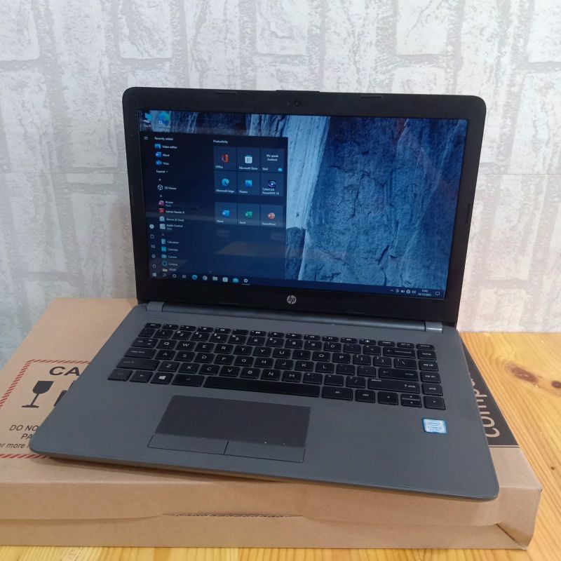 Laptop HP 240 G7 Cor i5-7200U Gen 7 Ram 4GB HDD 1TB Vga HD Graphic 620 Windos 10 Body bezeles Mulus super slim