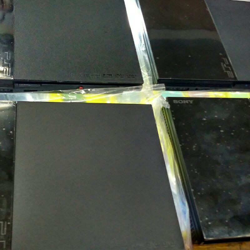 ps2 slim Sony multi fungsi bisa kebaca kaset atau hardisk.