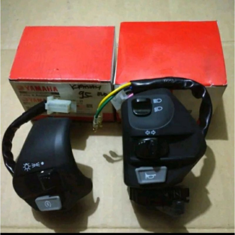 Holder saklar Mio smile mio sporty kanan kiri ori ygp