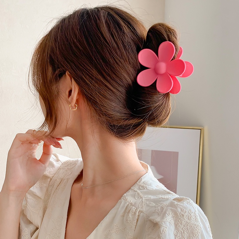 Korean Ins Flower Hair Claws Acrylic Hair Clip Girls Fashion Sweet Hairpin for Women Hair Accessories