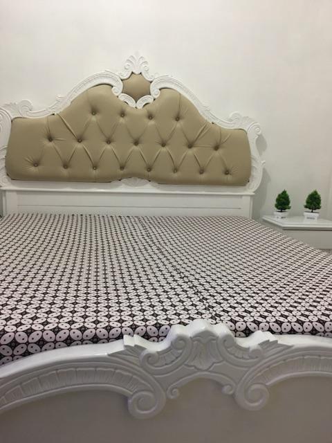 Sprei Batik Kawung Kecil Ukuran 180x200cm 4 Sarung Bantal 2 Sarung Guling
