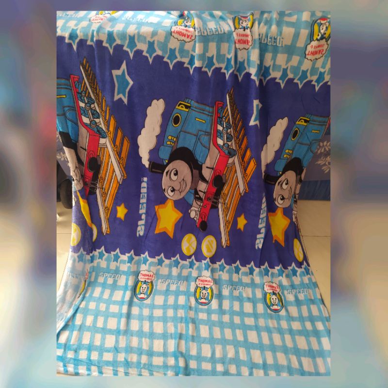 Selimut anak motif thomas / Selimut anak karakter thomas