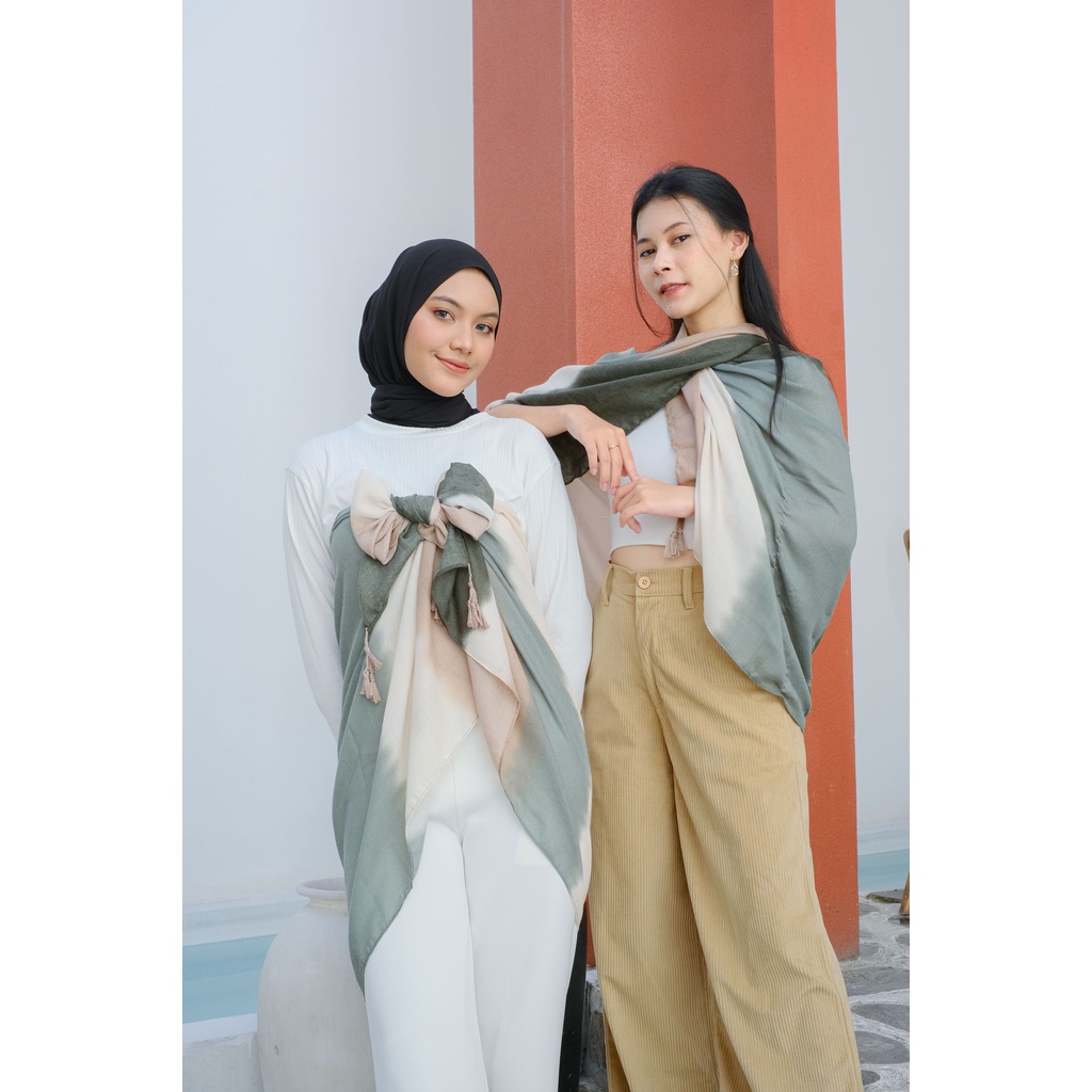 ITSFRIDAY FUNSHA In GREEN Scarf  - Premium Pashmina Shawl Selendang Syal Pasmina Hijab Import Motif Sembur Putih Hijau Coklat