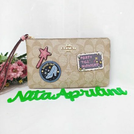 Dompet Wanita DISNEY X COACH Large Corner Zip Wristlet Signature Patches Light Khaki Canvas Original